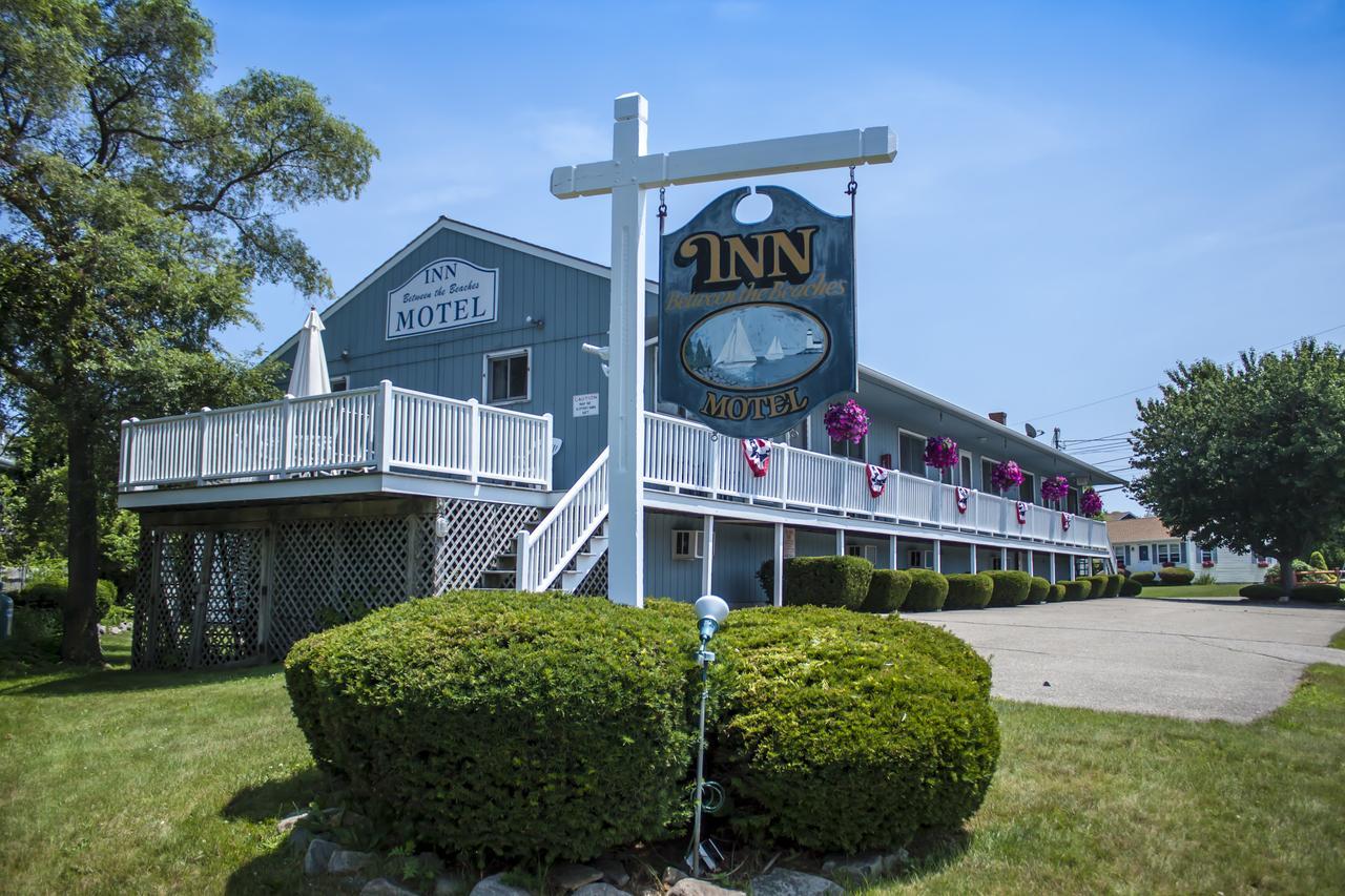 Inn Between The Beaches & Villager York Exterior photo