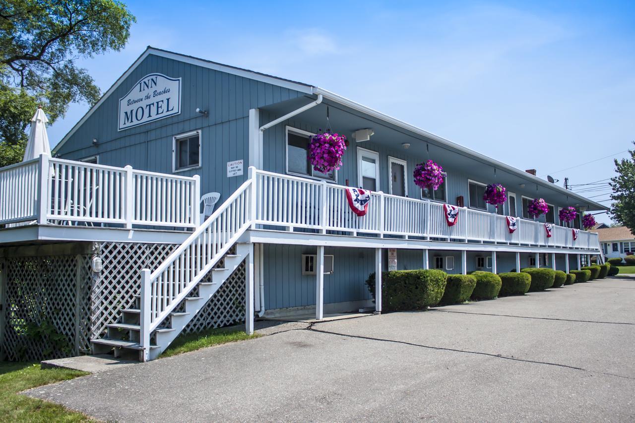 Inn Between The Beaches & Villager York Exterior photo